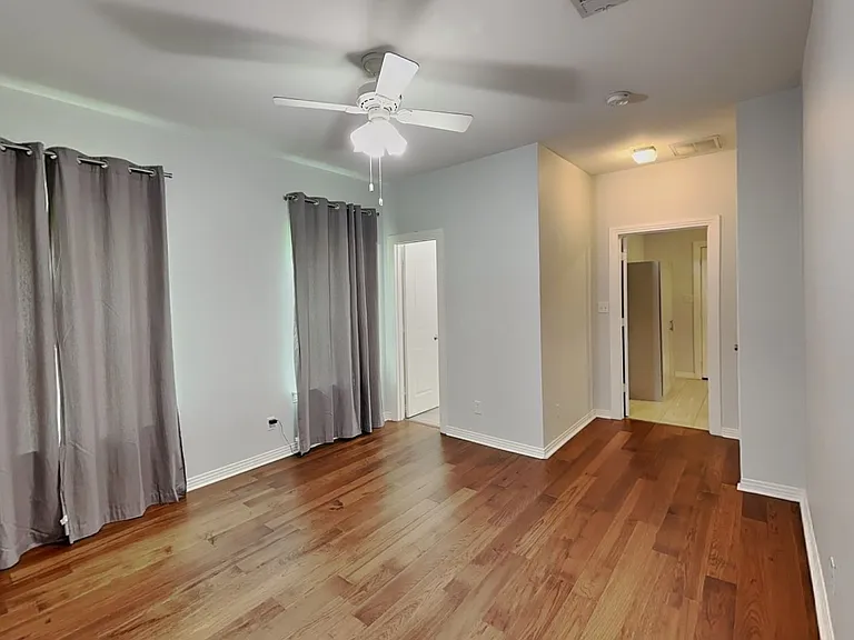 4225 Lovell Ave — Photo 8
