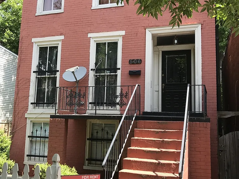 506 W Marshall St — Photo 1
