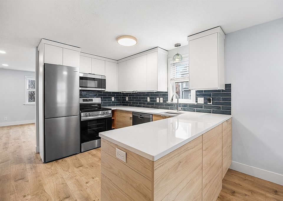 1st image of 28 Margin St #A