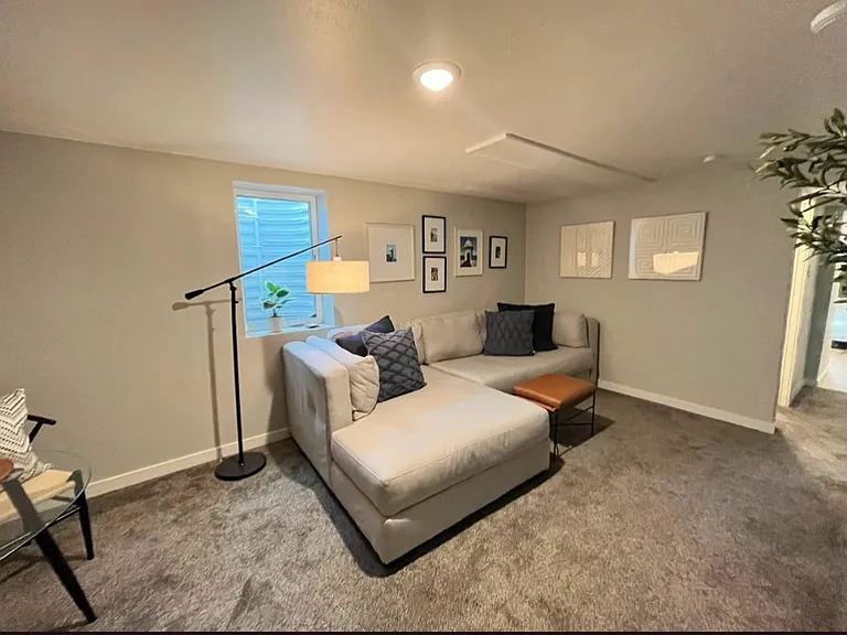 401 Leo Ln #B — Photo 14