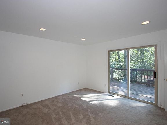 5th image of 131 Lee Dr