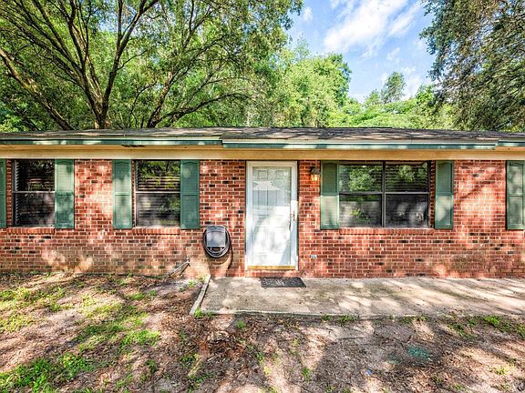 2nd image of 3733 Wood Hill Dr