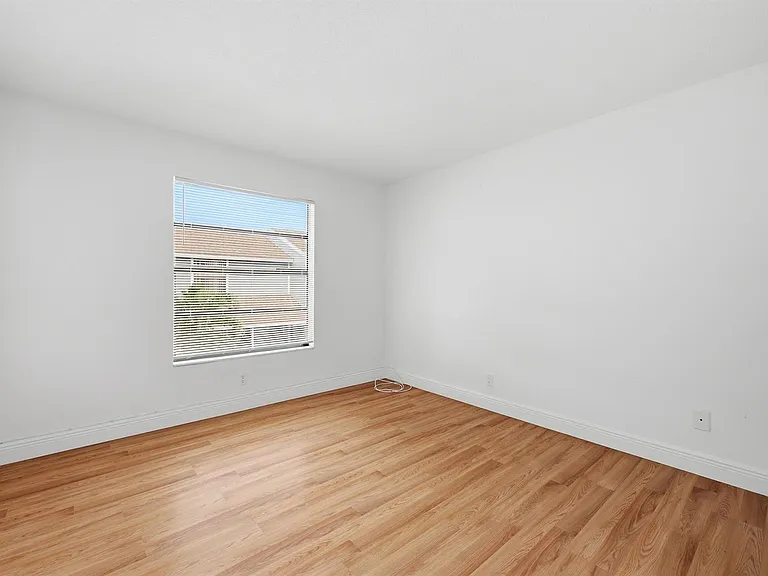 301 Lakewood Dr #8A — Photo 10