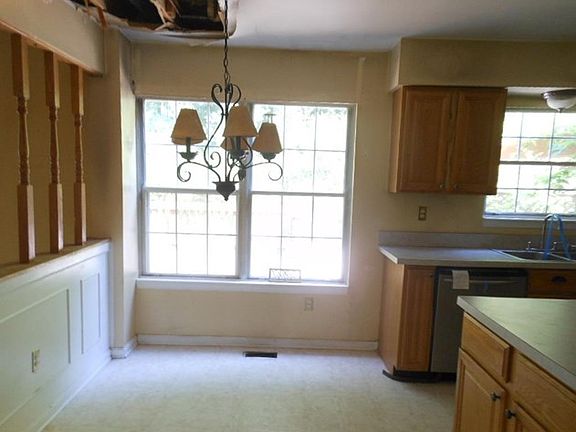 5th image of 20835 Amber Hill Ct