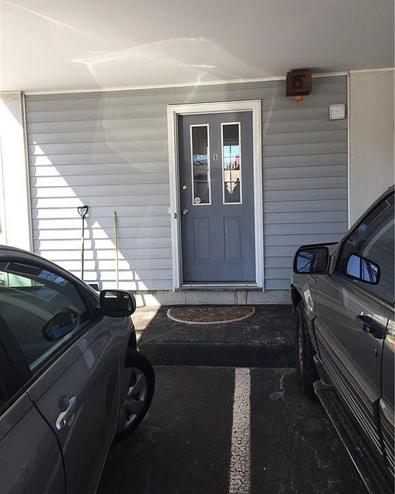 town house Entrance