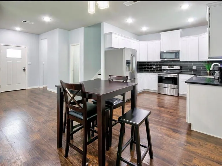 3510 Oleander Ave — Photo 5