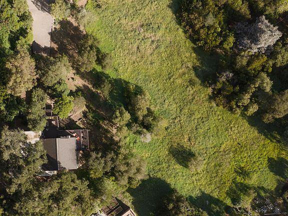 3rd image of 1512 Hillcrest Rd