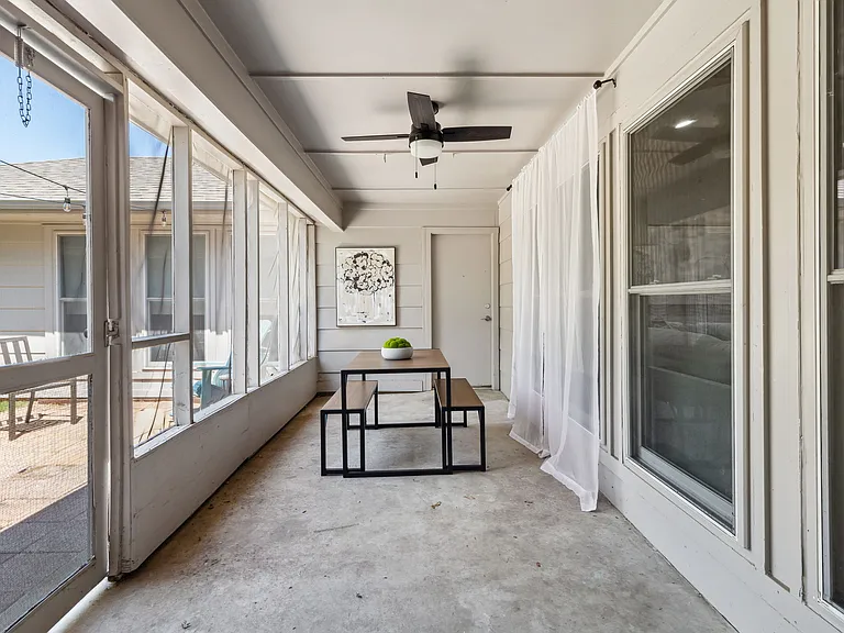 1819 Auburn Dr — Photo 22