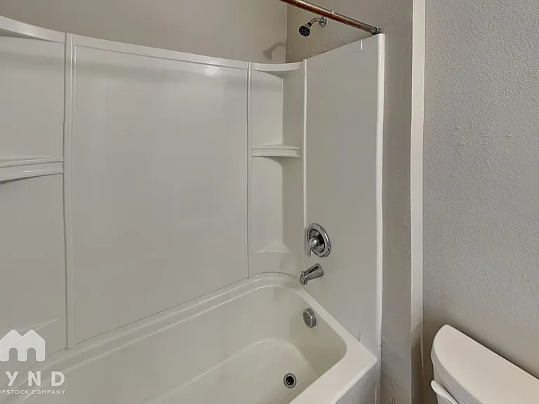 320 Daffodil Ln — Photo 22