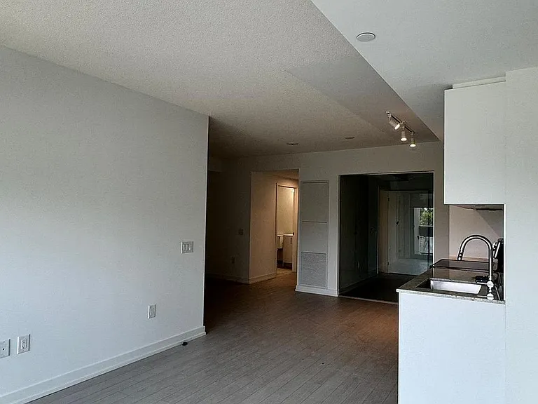 4010 Eglinton Ave W #327 — Photo 14