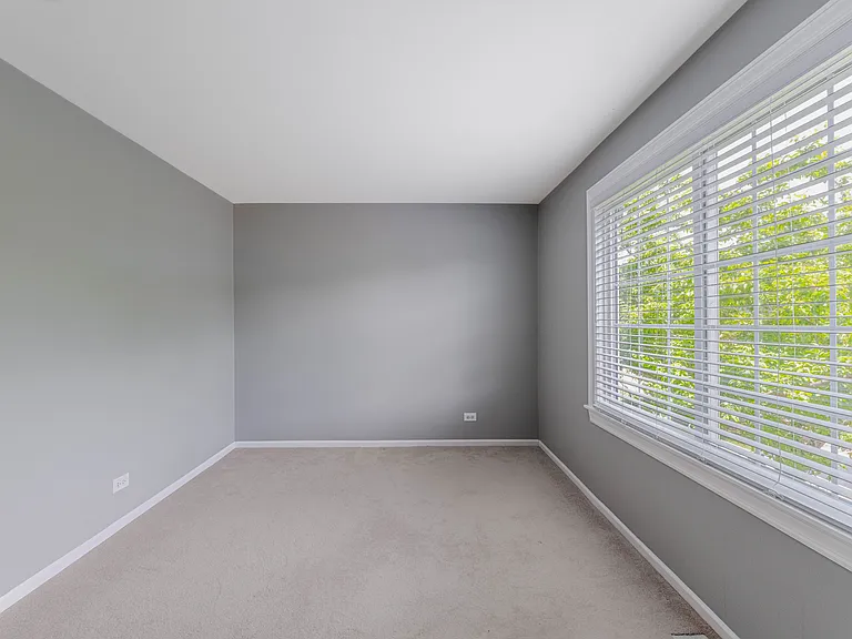 1371 E Braymore Cir — Photo 23