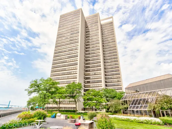 300 Riverfront Dr APT 8D, Detroit, MI 48226