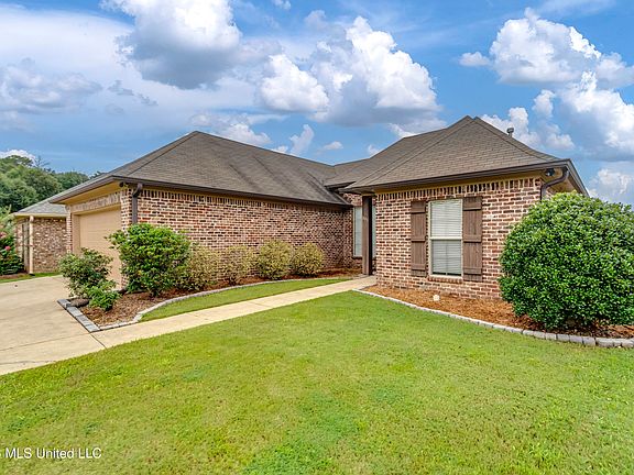 2nd image of 303 Ridge Pointe Dr