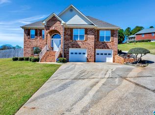 203 Greystone Dr, Oneonta, AL 35121