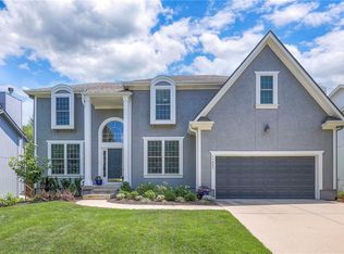 11405 W 143rd Ter, Overland Park, KS 66221