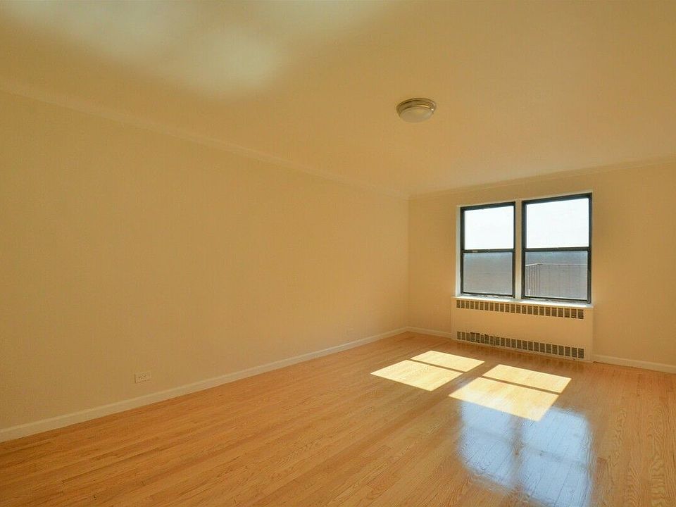 2nd image of 910 Sheridan Ave APT 1A