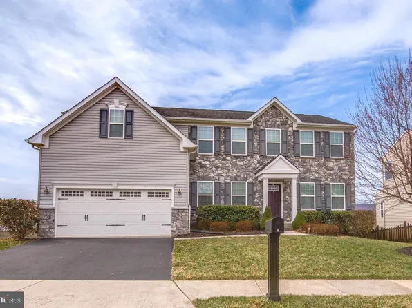 9 Fox Meadow Dr, Lovettsville, VA 20180