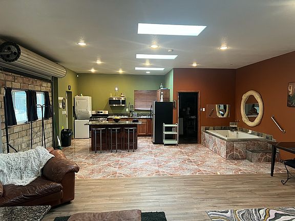 3rd image of 9963 Wheatland Ave #2