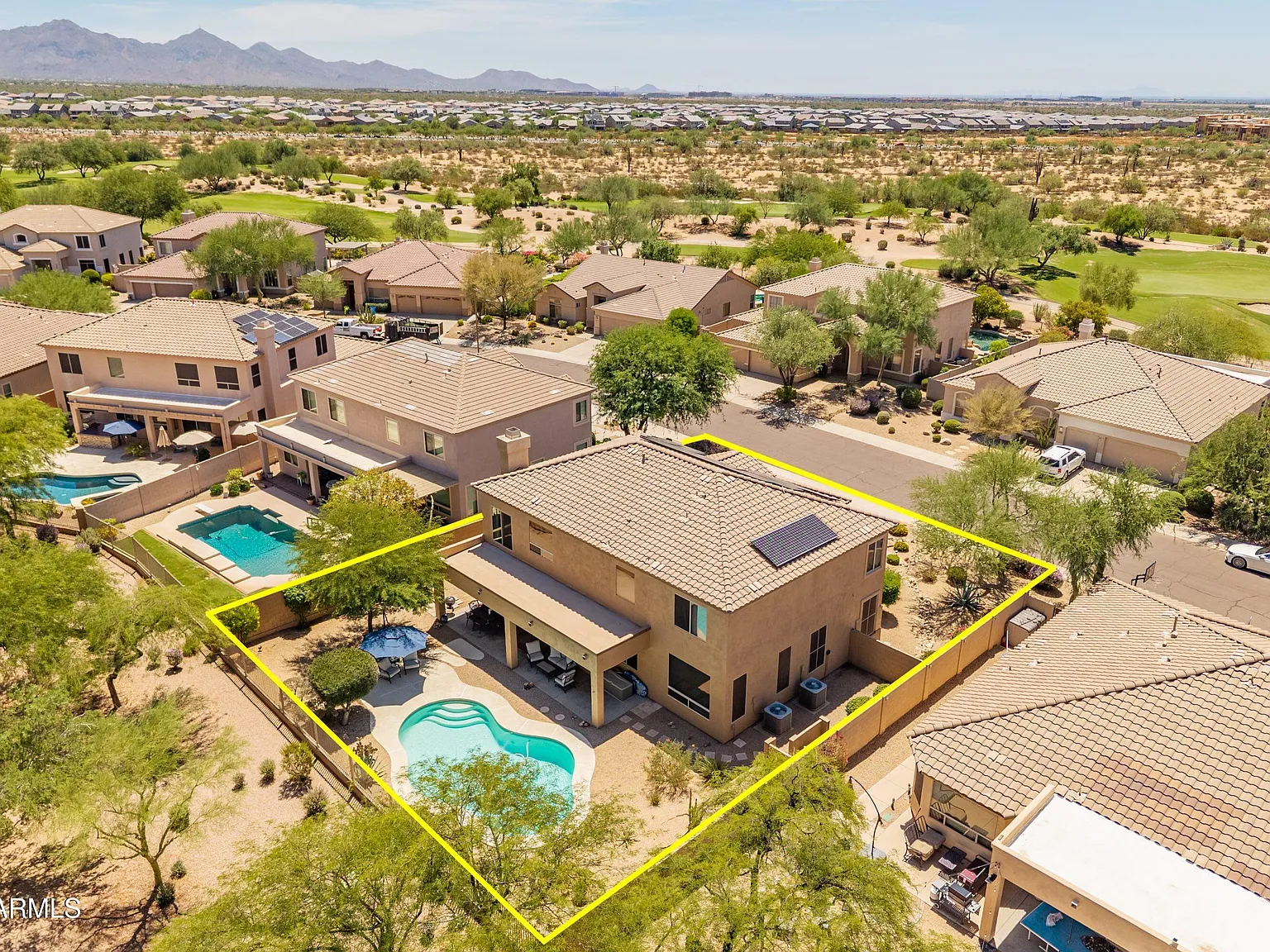 5 bed, 4.0 bath, 3834 sqft, $5,800 — Photo 3