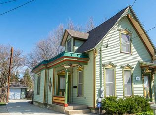 162 Summit St, Elgin, IL 60120