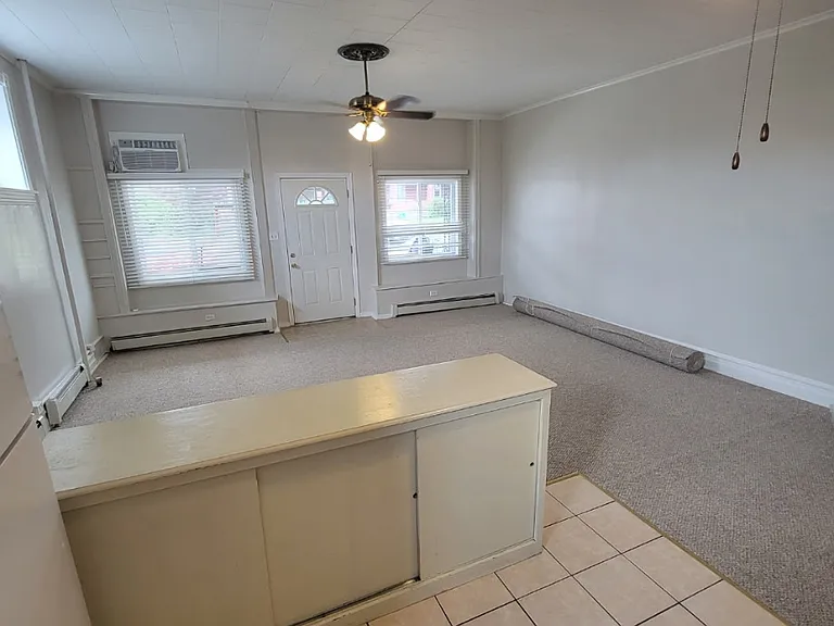 1101 Fullerton Ave — Photo 2