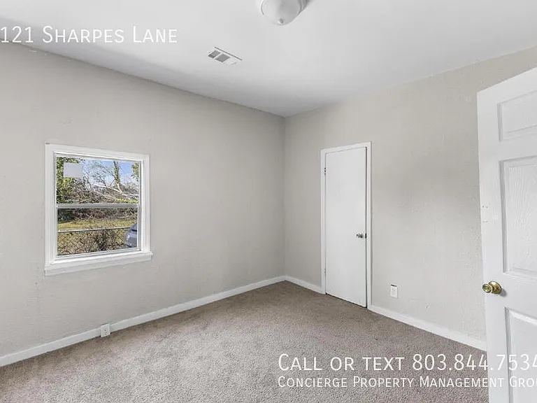 1121 Sharpes Ln — Photo 15