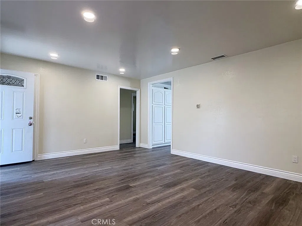 4 bed, 1620 sqft, $3,800 — Photo 3