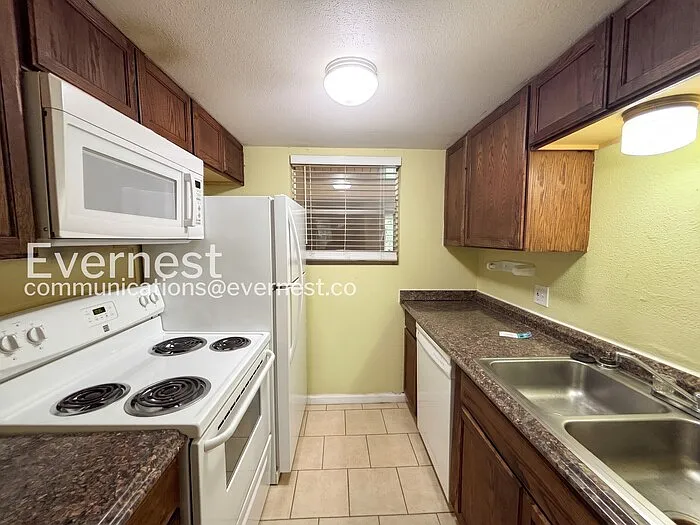 1 bed, 1.0 bath, 560 sqft, $1,349 — Photo 3