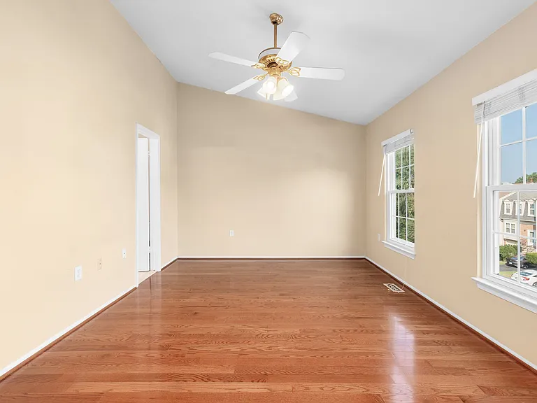 225 Lazy Hollow Dr — Photo 12