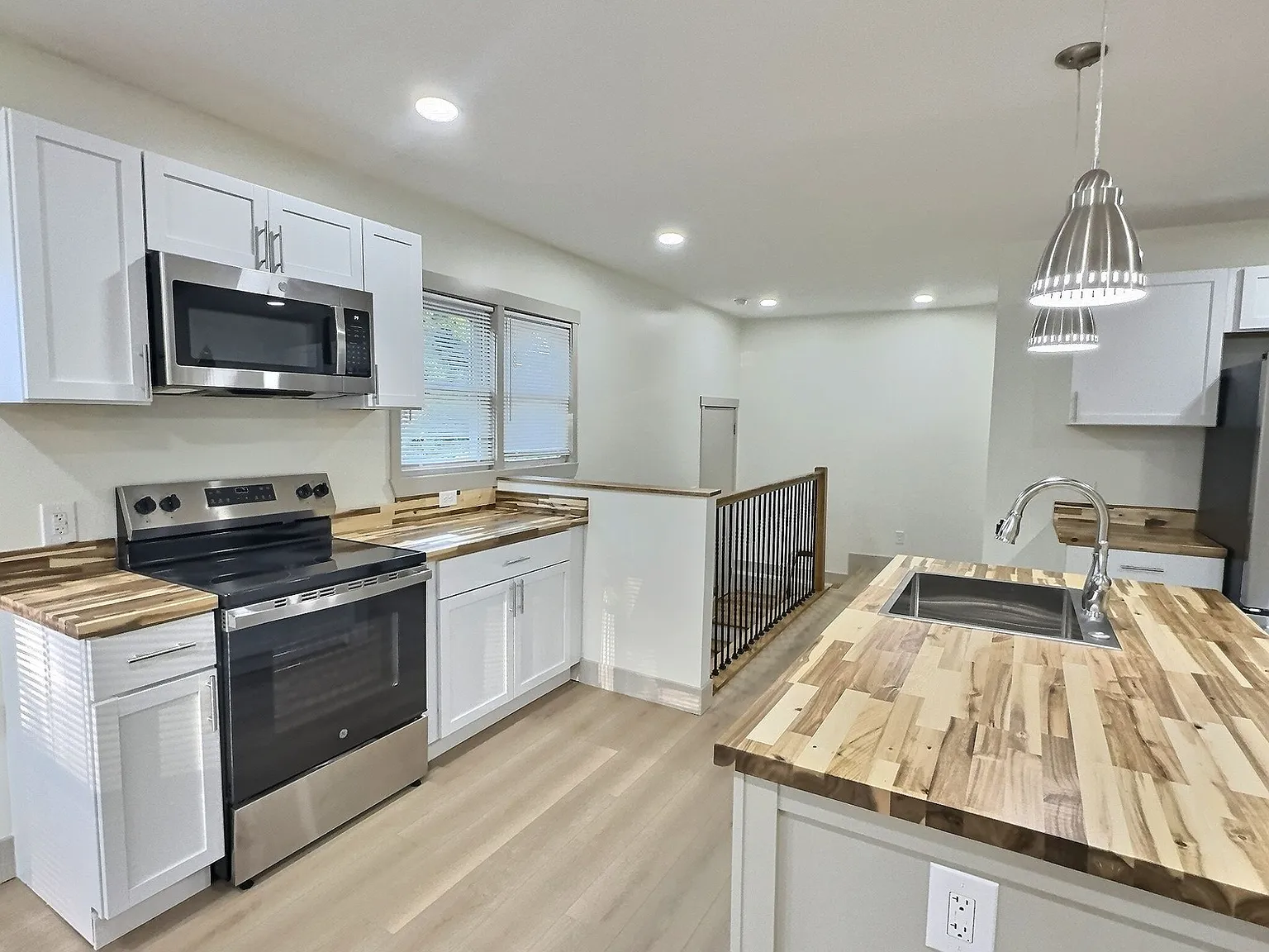 1215 N Washington St — Photo 2