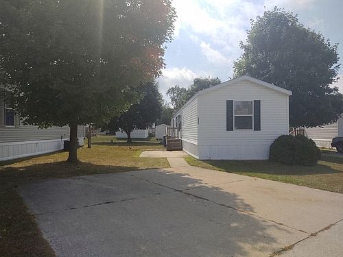 1st image of 2909 Arbutus St