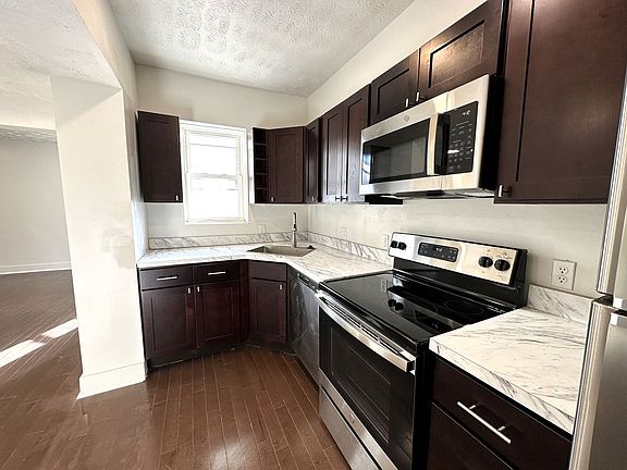 4th image of 362 S Negley Ave APT 1