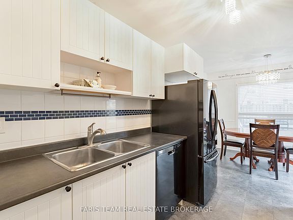 5th image of 44 Hadden Cres