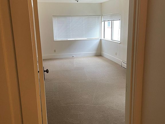 2nd image of 6206 1st Ave NE #6206