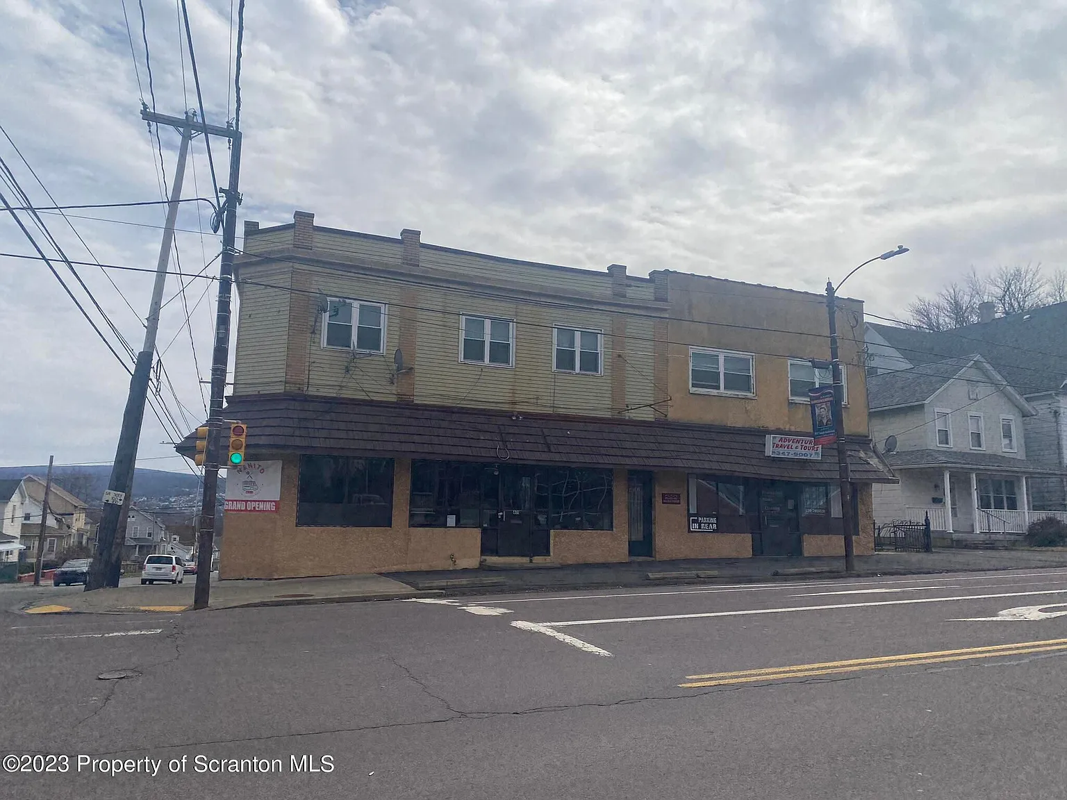 401 S Main Ave photo 1