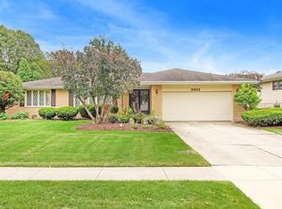 3421 Drover Ln, Darien, IL