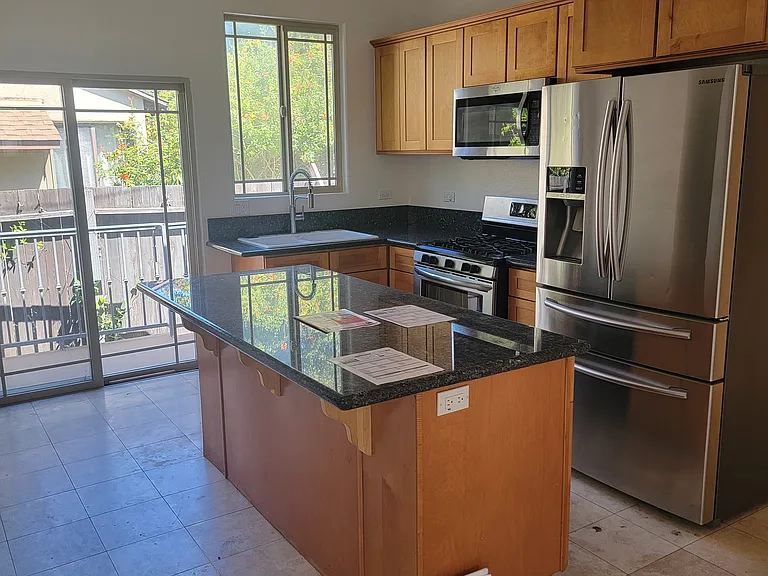 3716 Greenfield Ave — Photo 8