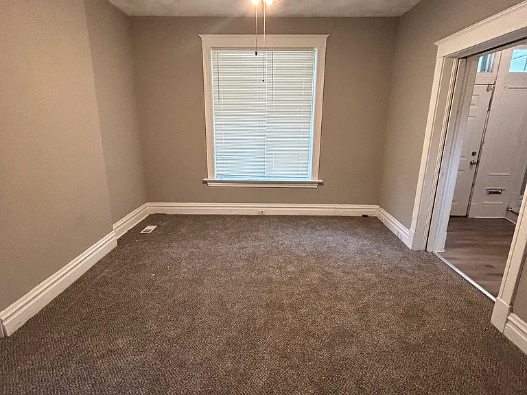 6521 Crest Ave — Photo 5