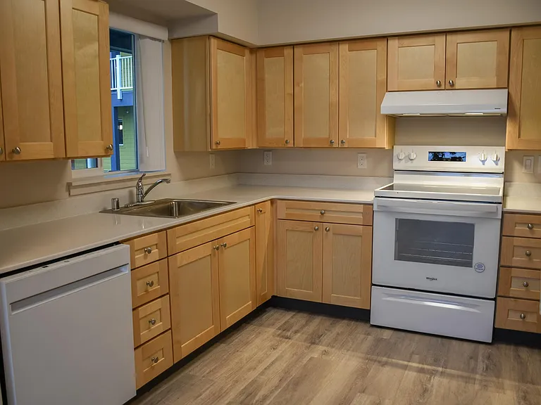 Kirkland Heights Apartments — Photo 25