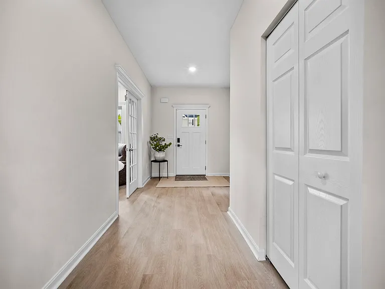 269 Lily Ridge Dr — Photo 2