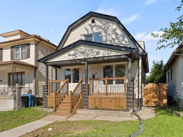 930 Elsmere Ave, Windsor, ON N9A 2A9