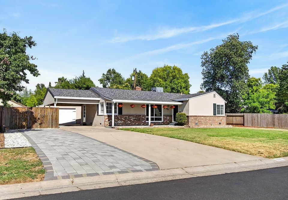 1st image of 680 El Encino Way