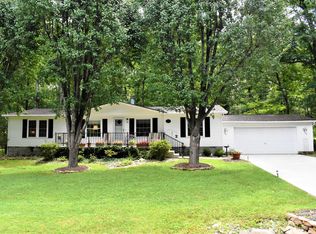 121 Runnymeade Rd, Crossville, TN 38558