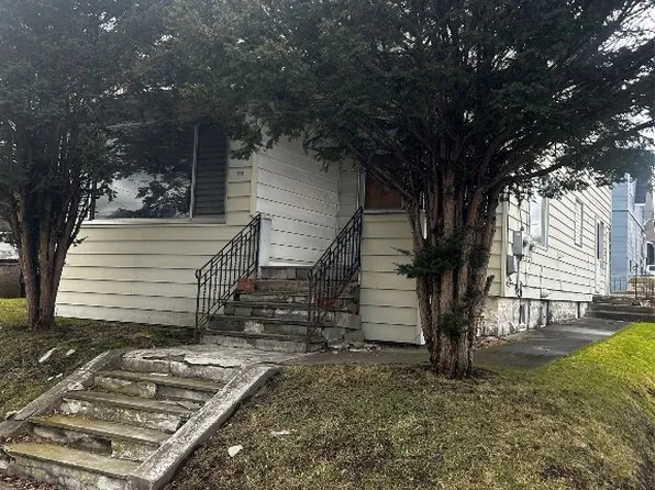 129 N McKinley Ave, Endicott, NY 13760