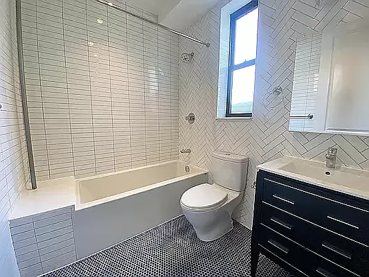 Rented by Avenues Real Estate | media 15