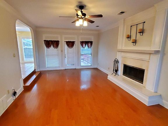 4th image of 731 Deans Creek Dr