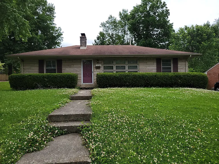 1728 Shenandoah Dr — Photo 1
