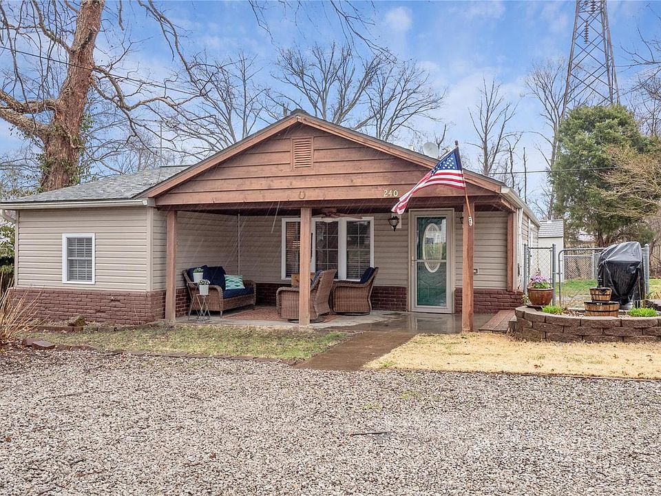 1st image of 240 Gremer Ave