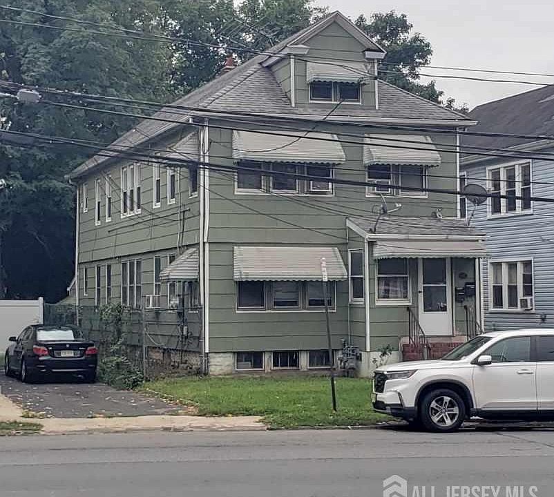 2nd image of 482 Rahway Ave