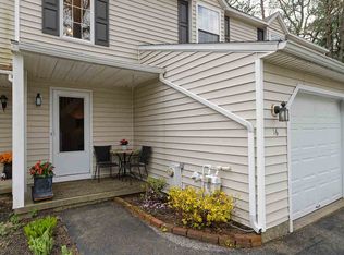 16 Deer Run Dr, Ballston Spa, NY 12020